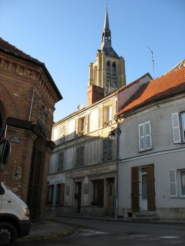 Promenade dans les rues de Donnemarie-Dontilly