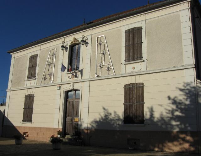 Mairie de Saint-Martin-des-Champs (département de la Seine-et-Marne, région Île-de-France).