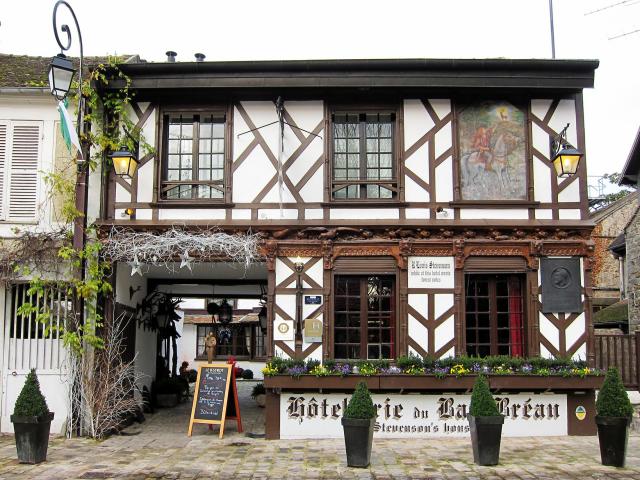 L'Hôtellerie du Bas-Bréau à Barbizon.