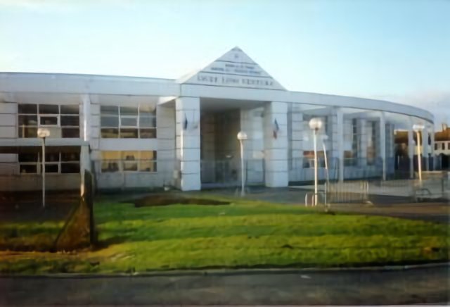 Lycée Lino Ventura
