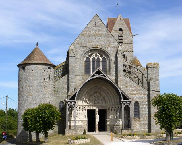 Français : L'église Saint-Éliphe de Rampillon (construite au XIIIe siècle) située dans le département Seine-et-Marne en France, qui est…