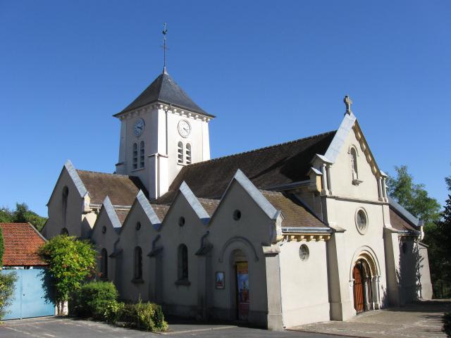 Église catholique Saint-Rémy de Méry-sur-Marne (Seine-et-Marne, région Île-de-France).