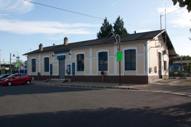 Gare de Souppes - Château-Landon, Souppes-sur-Loing, Seine-et-Marne, France.