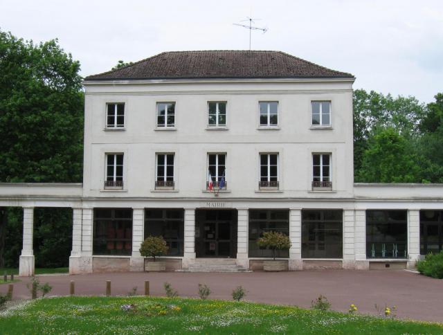 Mairie de Saint-Brice. (Seine-et-Marne, région Île-de-France).