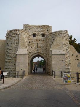Porte Saint-Jean des remparts de Provins