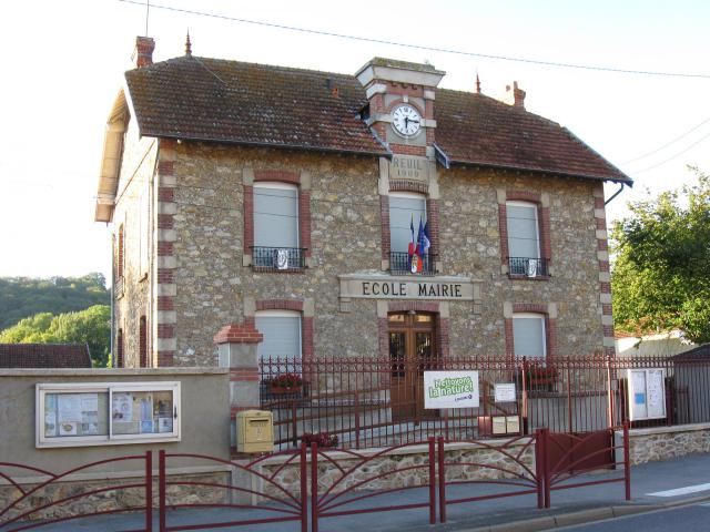 Mairie-école de Reuil-en-Brie. (département de la Seine et Marne, région Île-de-France).