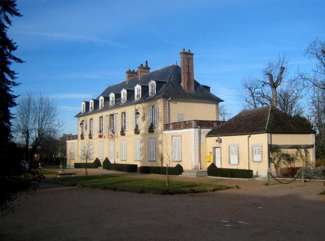 La nouvelle mairie de Cannes-Ecluse (Seine-et-Marne)