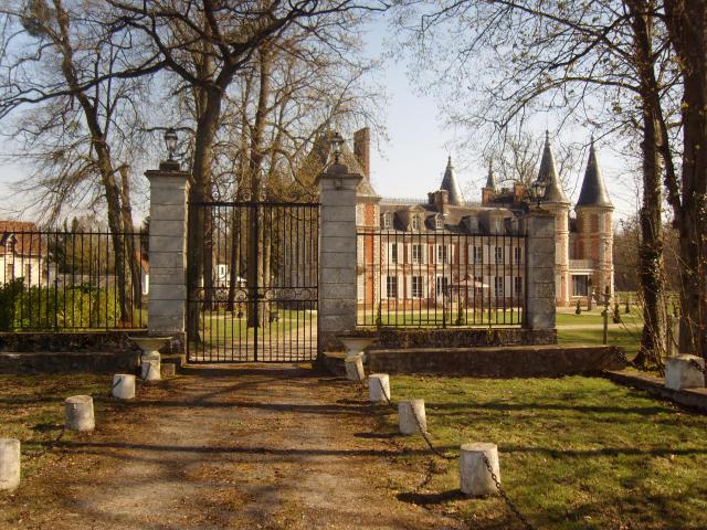 Château de la Plumasserie et portail