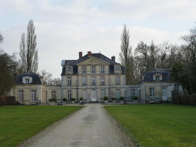 Le château de Nandy. (département de la Seine et Marne, région Île-de-France).