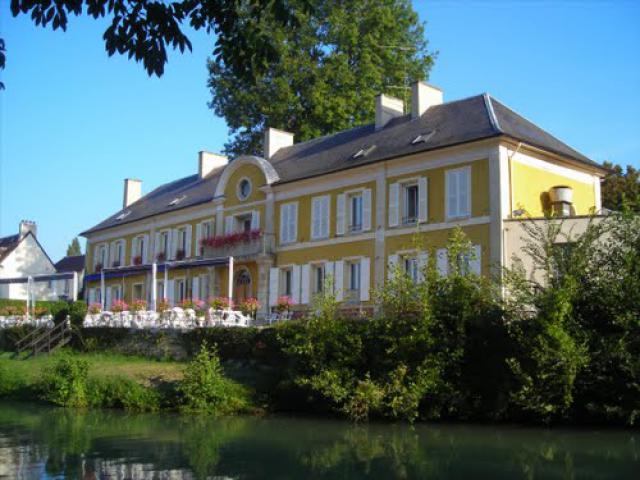 MARY SUR MARNE - Le Château Marysien