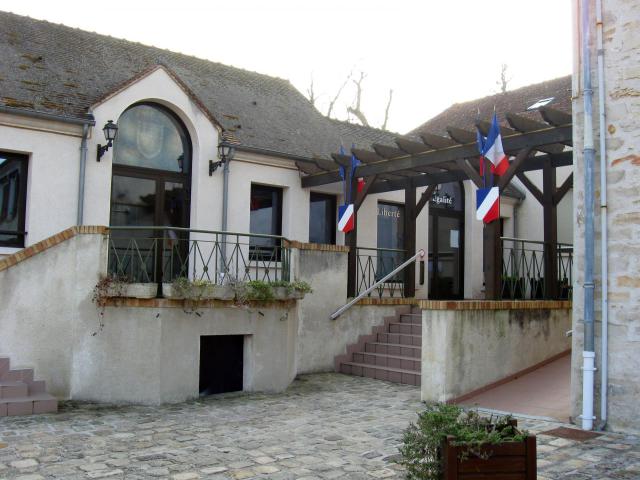 Mairie de Rubelles. (Seine-et-Marne, région Île-de-France).
