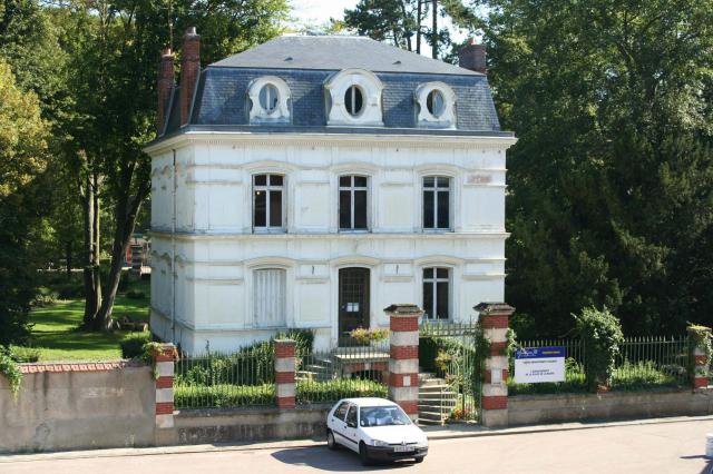 Mairie de Oinville-sur-Montcient - Yvelines (France)