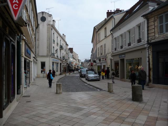 Rue Charles De Gaulle
