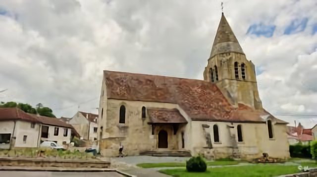 Tessancourt sur Aubette - De l'église primitive du XIe siècle, subsistent la base du clocher et l'abside