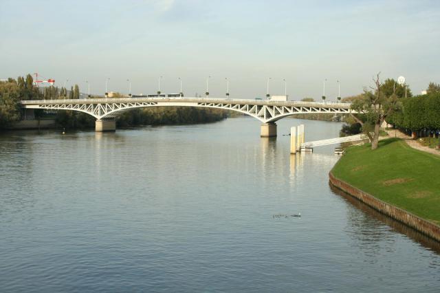 Pont de Poissy sur la Seine - Yvelines (France)
