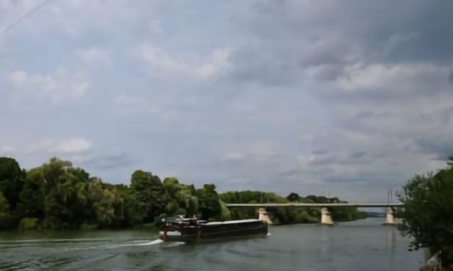 Ciel d'août sur un bras de la Seine près de l' Île St Martin