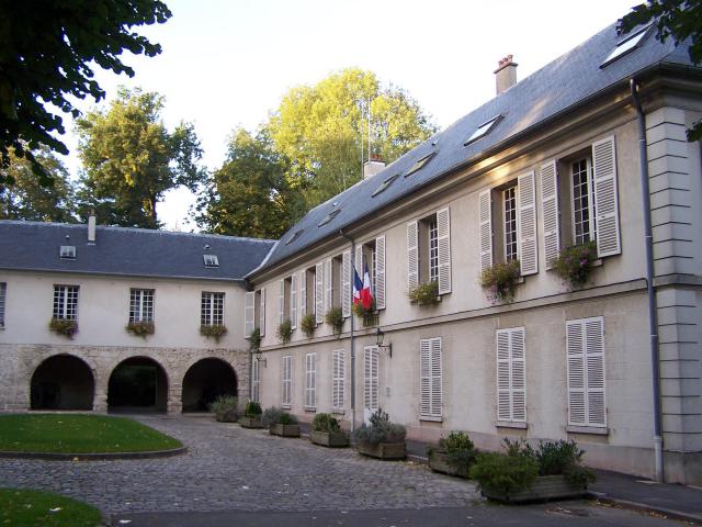 Mairie de L'Étang-la-Ville (Yvelines, France)