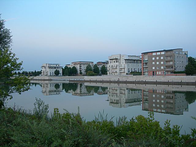 Reflets d'eau, chemin de la Pléiade