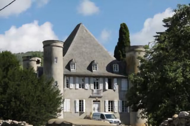 Pouech: Sur le bord du Chemin de St Jacques
