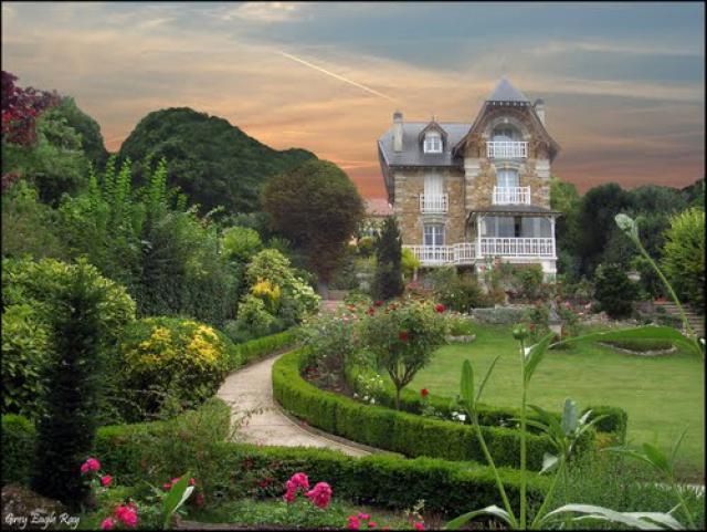Belle meulière avec un joli jardin