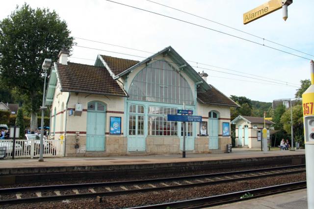 Gare de Villennes-sur-Seine - Yvelines (France)