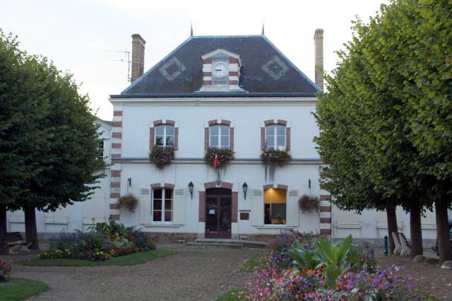 Mairie de Saint-Arnoult-en-Yvelines - Yvelines (France)