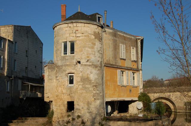 Les anciens bains Juin, à Niort (France - Deux-Sèvres)