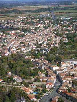 Vue aérienne de la rue principale