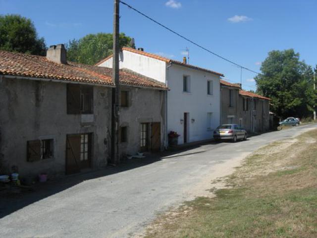 Azay-sur-Thouet - Le Patis