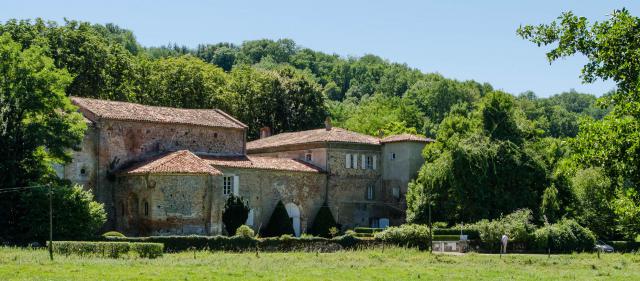 Abbaye de Combelongue sur la commune de Rimont en Ariège (09)