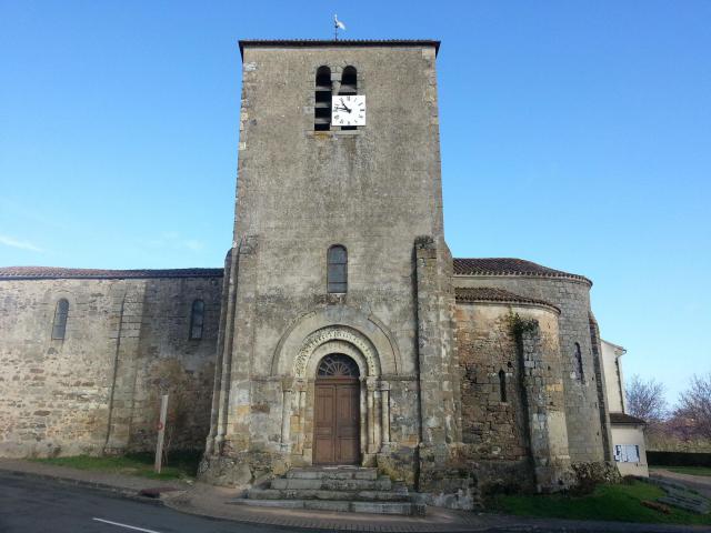 Façade Sud de l'Eglise St Martin de Glénay.