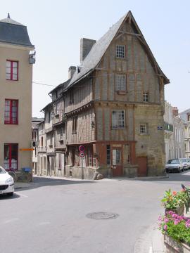 La Maison des Artistes, place Saint Médard, Ville de Thouars, département des Deux-Sèvres, France