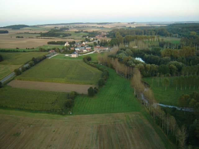 Uzeneville vu du ballon