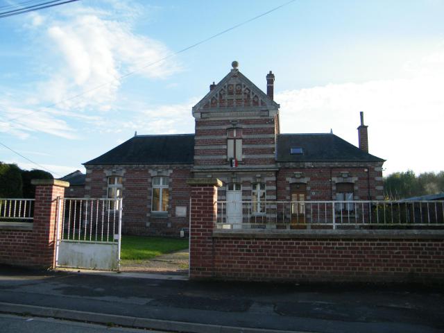 Mairie-école.