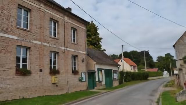 La mairie d'étrejust.