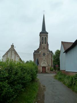 Thièvres.- Église Saint Pierre datant de 1876