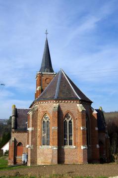 Mouflers (Somme, France) - Le chevet de l'église Saint-Vaast. Le cimetière (invisible ici) est à gauche. On remarque, sur cette face du…