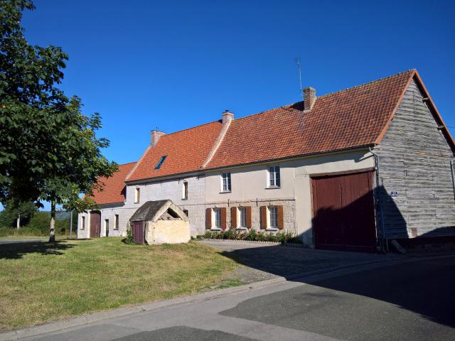 Tilloy-lès-Conty - Vieilles maisons, place de l'église
