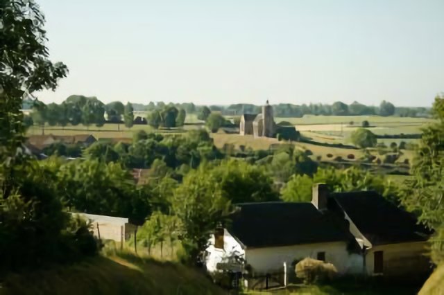 Village de Frettemeule (vue depuis haut de la rue de Courtieux)