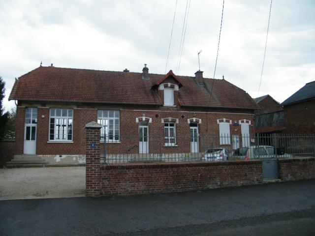 Mairie-école.
