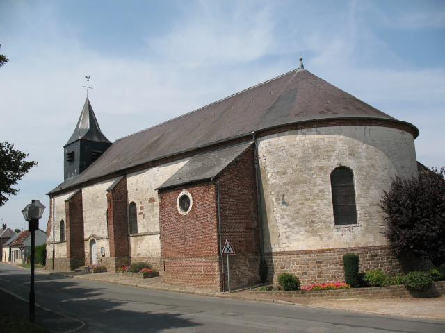 L'église construite en 1656 a été remaniée à plusieurs reprises. Les travaux de 1828 lui ont donné sa forme actuelle de croix latine avec…