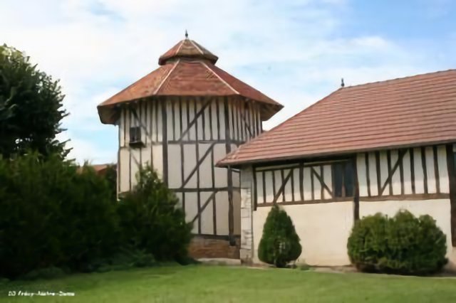 10 Précy_Notre-Dame - Pigeonnier
