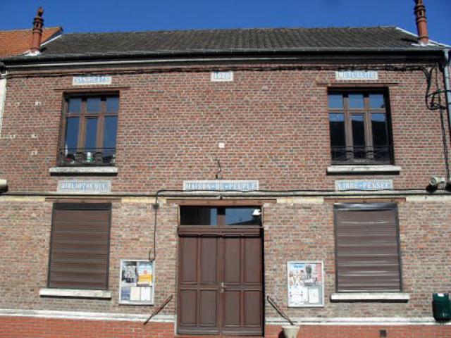 St Ouen 80610-la maison du peuple