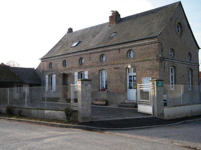 Grébault-Mesnil, Somme, Fr, mairie-école