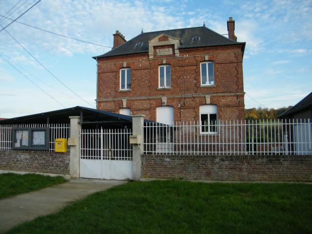 Mairie-école.