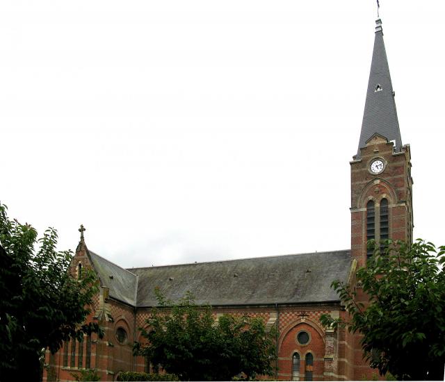 Bonneville (Somme, France) - L'église (en briques).