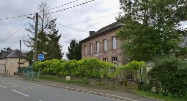 Ferrières (80), l'ancienne école communale.