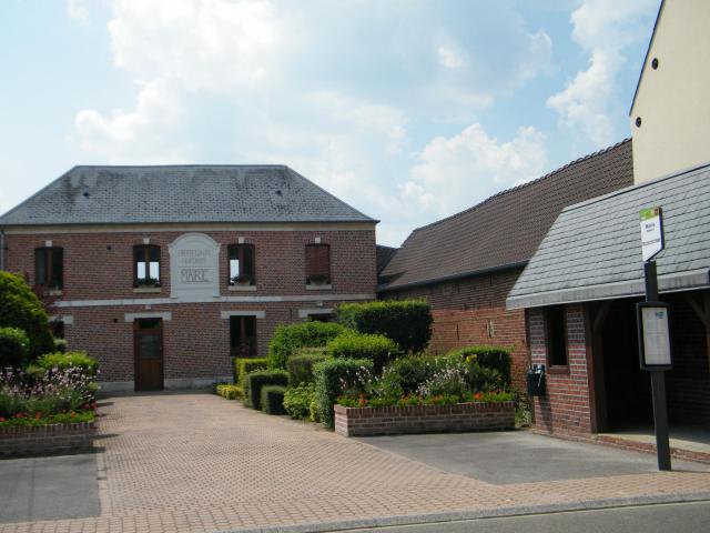 Mairie de Bonnay (Somme), Fr.