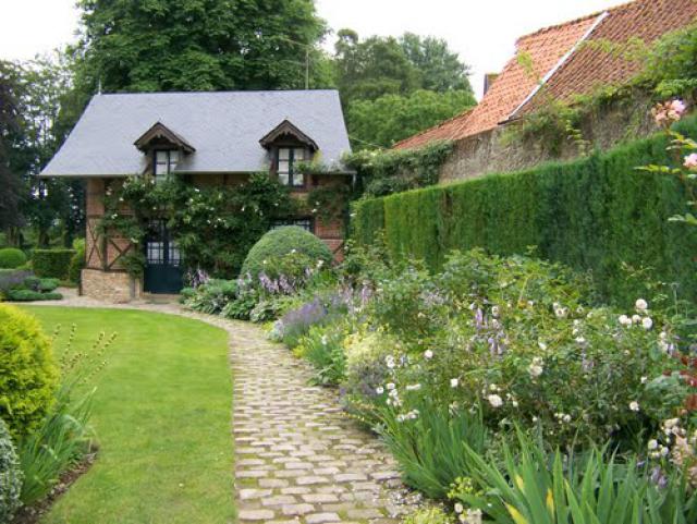 Jardins du château de Maizicourt