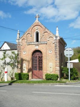 Chapelle à l'entrée du village, vers Le Mazis.
